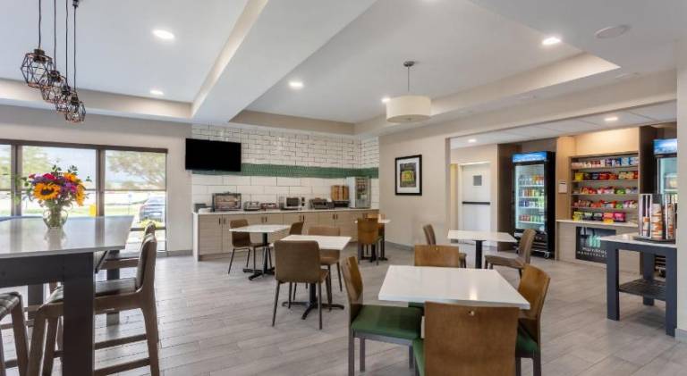MainStay Suites Bourbonnais - Kankakee — photo 5