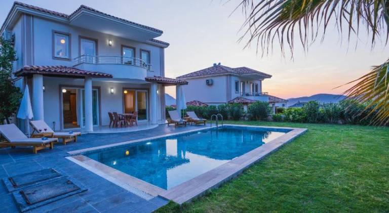 Villa with private pool, barbeque & yard in Fethiye
