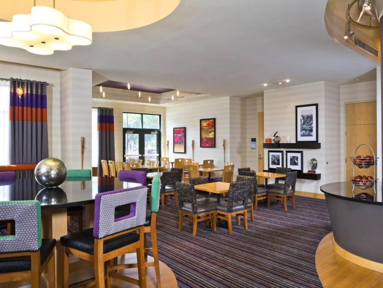 Hampton Inn Baltimore-Downtown-Convention Center — photo 2