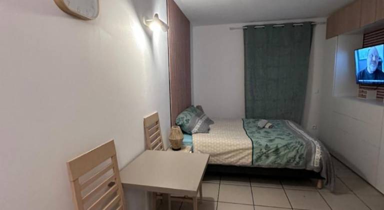 Apartment with private pool — photo 2
