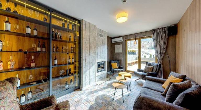 Serviced apartment with sauna, garden & pool — photo 2