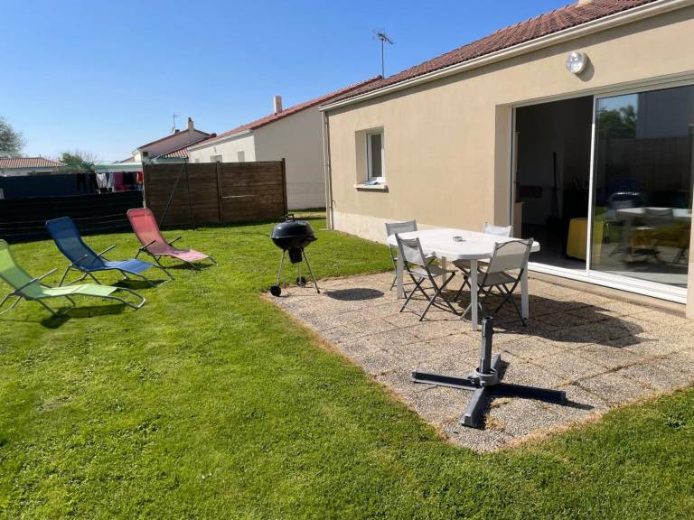 Holiday Home “Coeur vendéen - 16km from Puy du Fou” with Private Terrace, Garden & Wi-Fi — photo 2