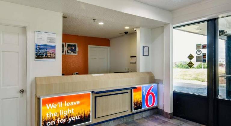 Motel 6 Waukegan, IL — photo 4