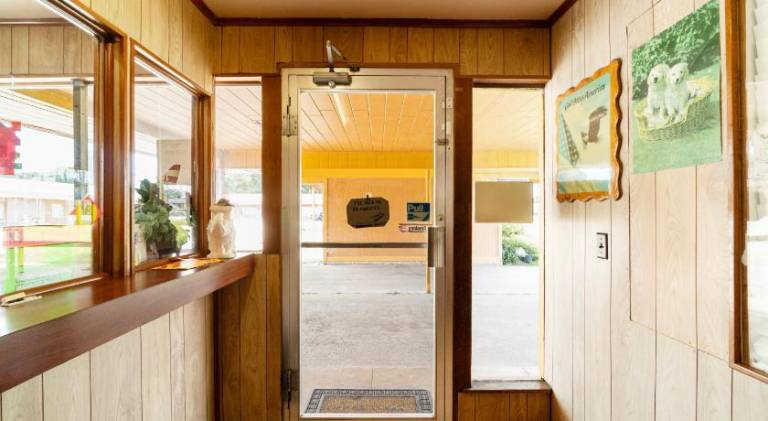 Capital O Parker Motel Clute Jackson Tx 332 — photo 2