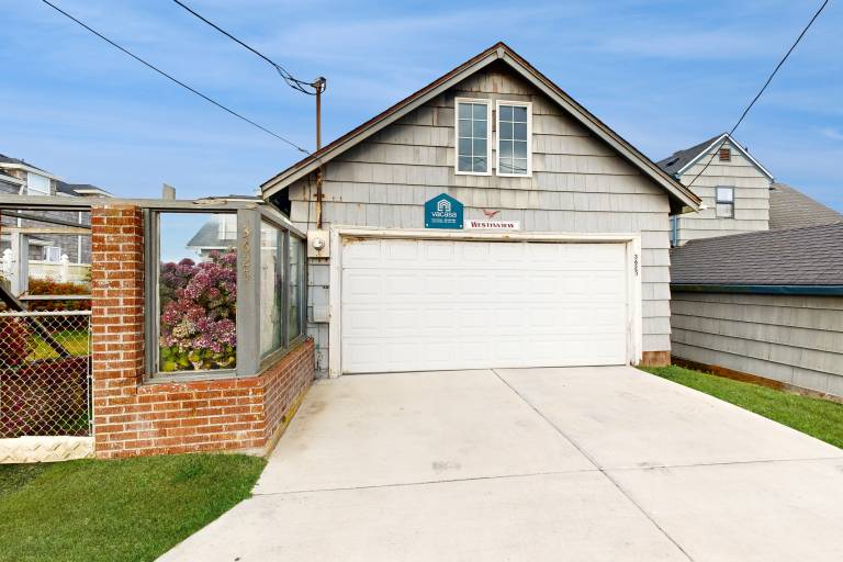 House Lincoln City