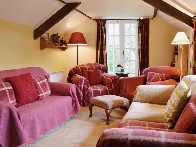 Children-friendly cottage with garden & BBQ | River view | Pet-friendly — photo 2