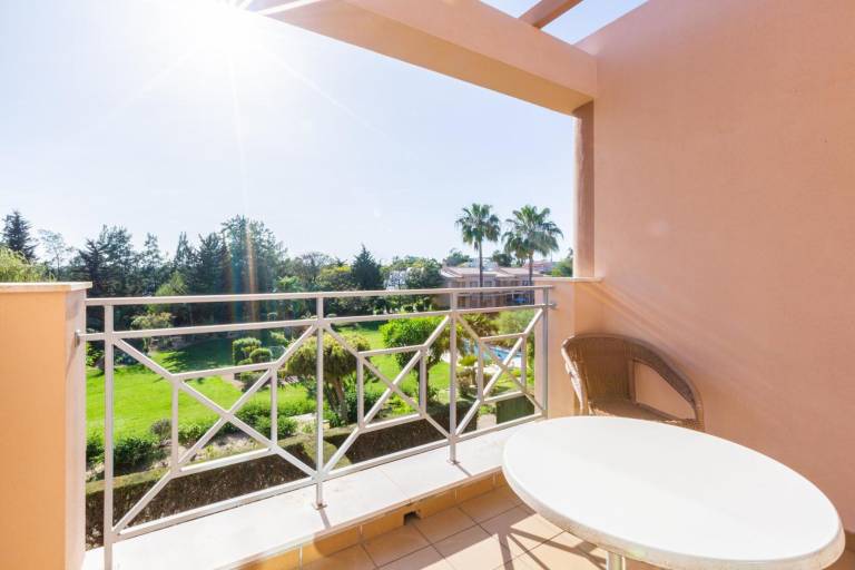 Villa with pool, yard & BBQ | Garden view — photo 5