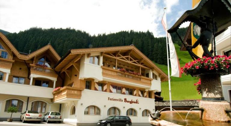 Rental apartment with pool, hot tub & sauna in Tux