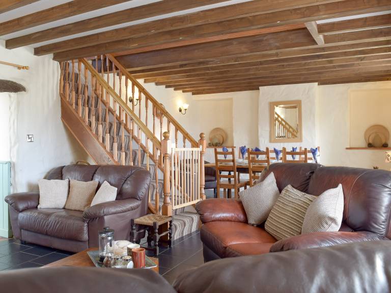 Child-friendly lovely cottage with grill, garden & jacuzzi | River view | Dogs allowed — photo 5