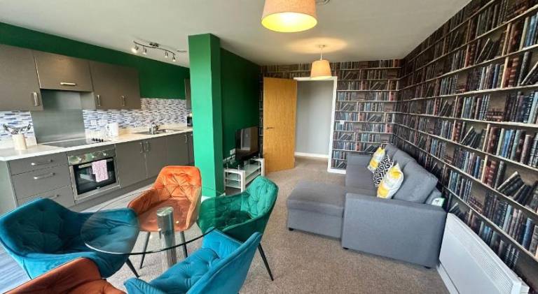 Big serviced apartment with terrace | Pet-friendly — photo 2