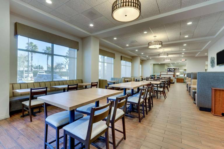 Drury Inn & Suites - Universal Orlando Resort — photo 5