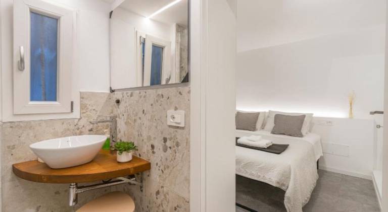 Golden's Suite nel cuore di Modena — photo 5