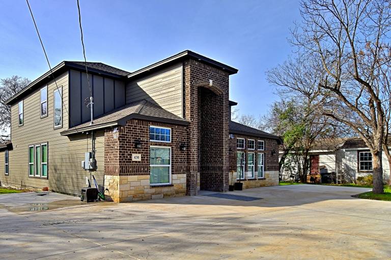 House  East Side