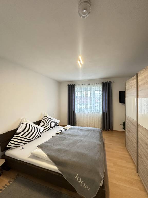 Appartement Fewo Bad WC 2 Schlafräume