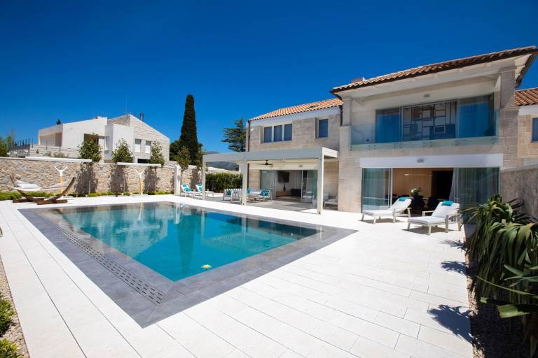 Luxury Beachfront Villa Cavtat Markiz – Dubrovnik in Konavle
