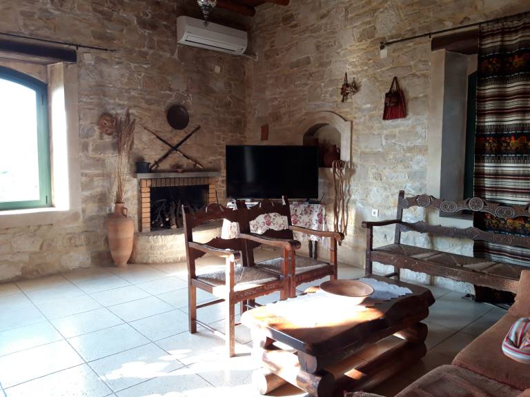 Country House 'Vila Aloni' with Private Terrace, Wi-Fi and Air Conditioning — photo 4