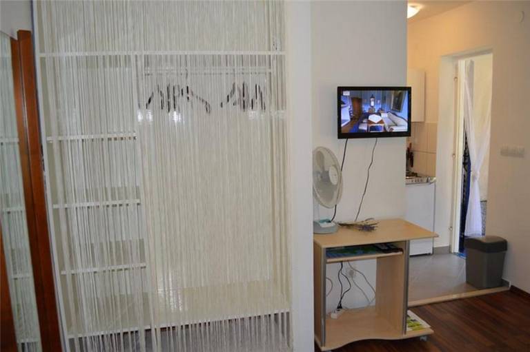 Rental apartment with garden & patio — photo 3