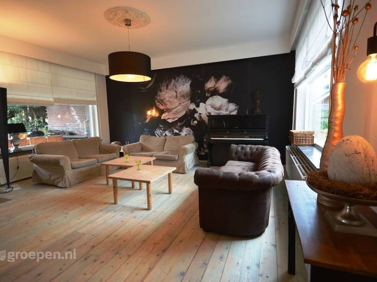 House with yard & terrace — photo 3