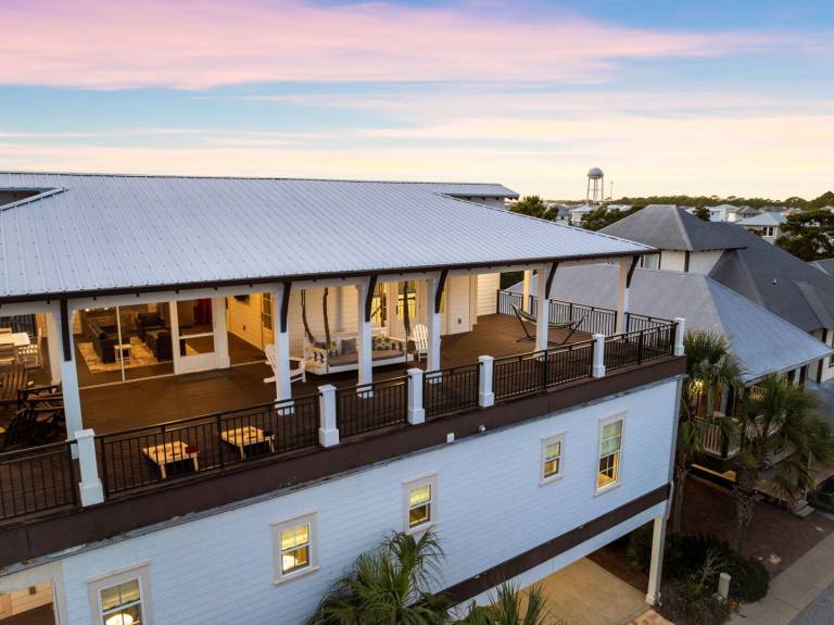 Grand Pearl - Resort-Style Community Pool! Rooftop Lounge! Private Beach Access! — photo 4