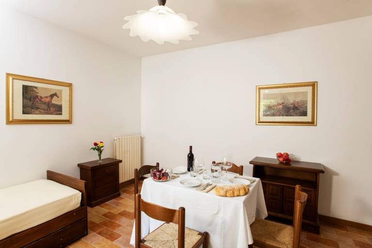 Holiday apartment with pool & garden — photo 3