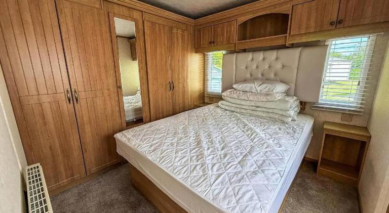 Great Caravan With Spacious Decking Southview Holiday Park, Skegness Ref 33035V — photo 2