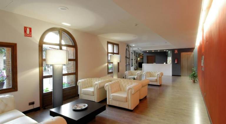 Hotel Cienbalcones — photo 4