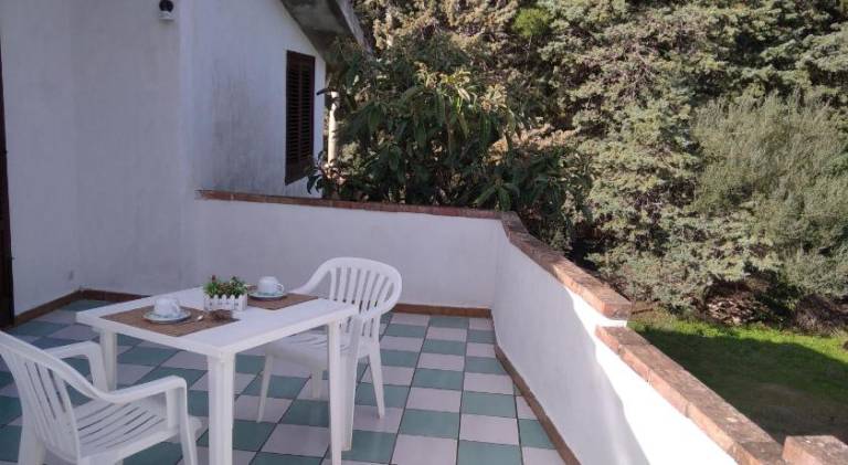 Ample house with garden, patio & BBQ | Pets allowed — photo 4
