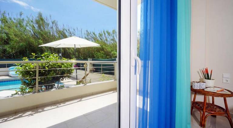 Villa with pool | Next to the beach | Pets are welcome — photo 2