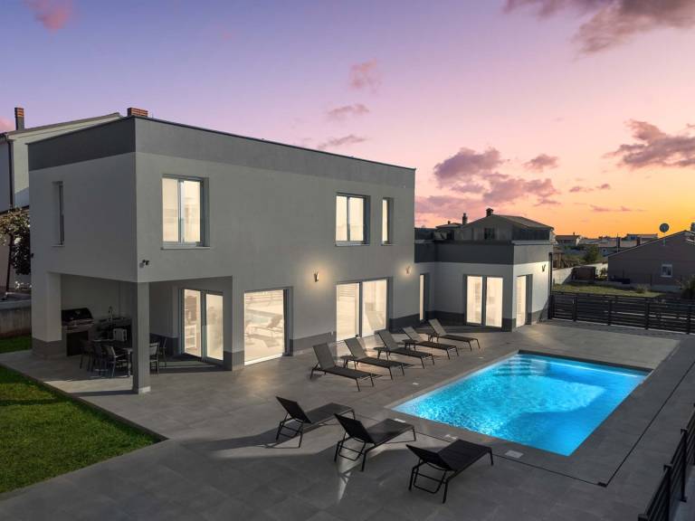 Fully equipped wonderful villa with grill, garden & private pool | Sea view | Dogs allowed — photo 2