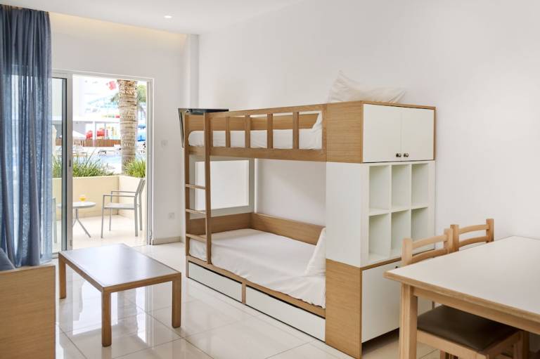 Aparthotel Protaras