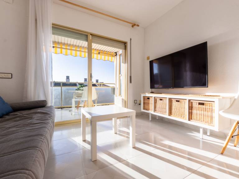 Children-friendly rental apartment with yard, pool & patio | Close to the beach | Pet-friendly — photo 3