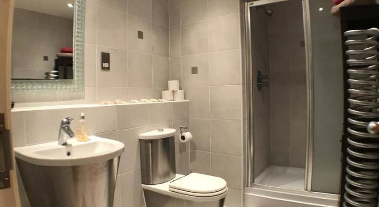 Rental apartment | Next to Cardiff Castle | Pet-friendly — photo 5