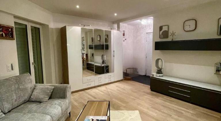 Apartment with 1 room for 5 persons — photo 2