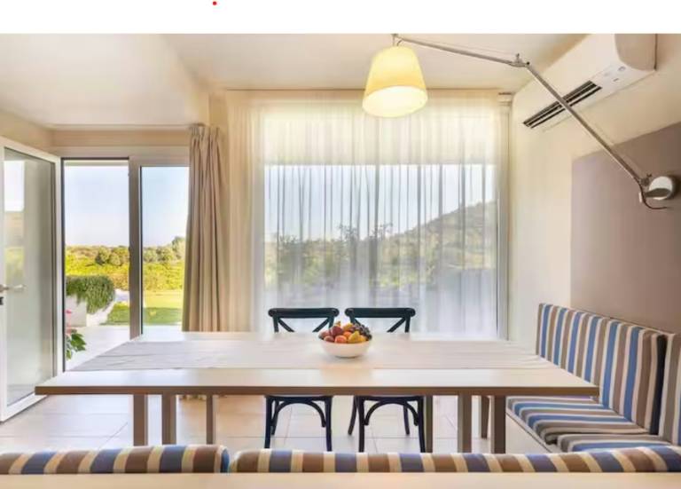 Family-friendly vacation home with pool, patio & barbeque | Pets are welcome — photo 2