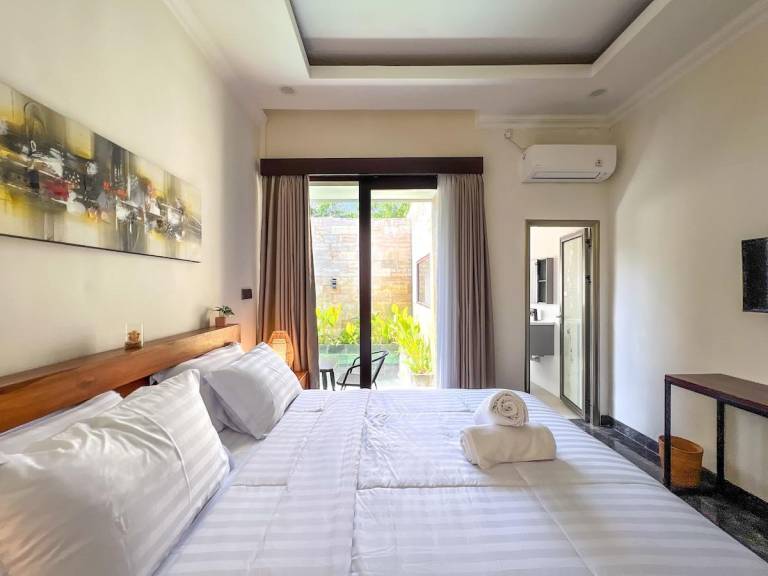 Villa with private pool, garden & terrace | Pets allowed — photo 2