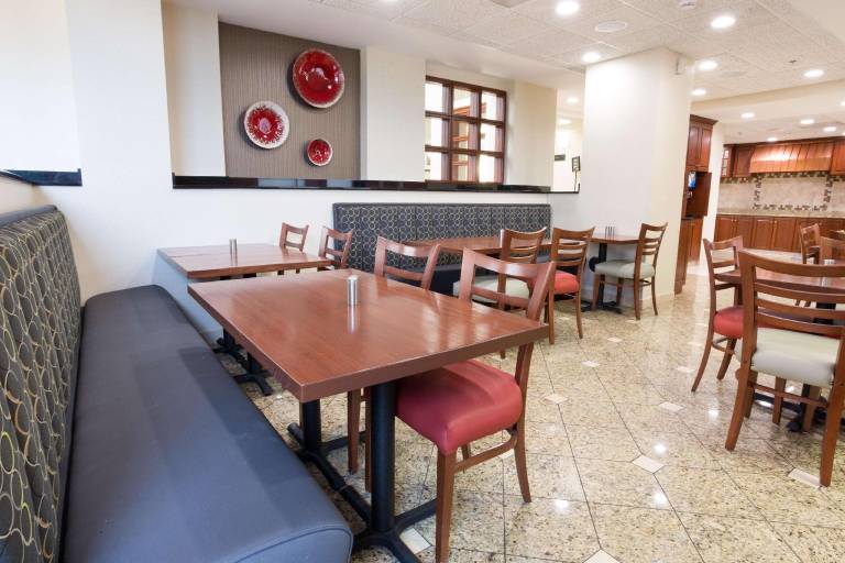 Drury Inn & Suites Joplin — photo 4