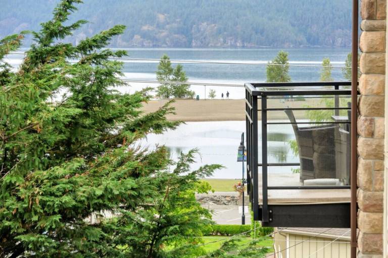 Apartment  Harrison Hot Springs