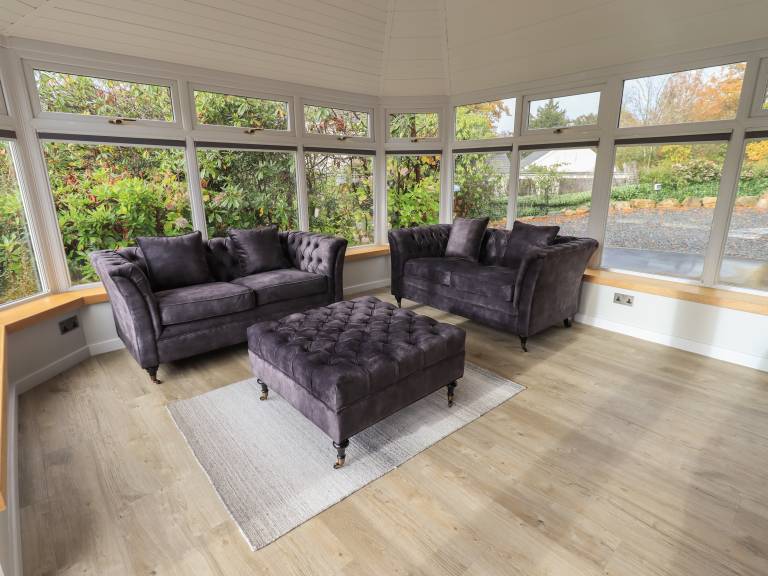 Cottage with yard | Beach view — photo 3