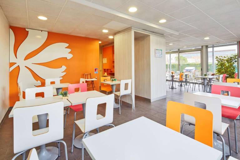 Hotel Premiere Classe Avignon Parc Des Expositions — photo 2