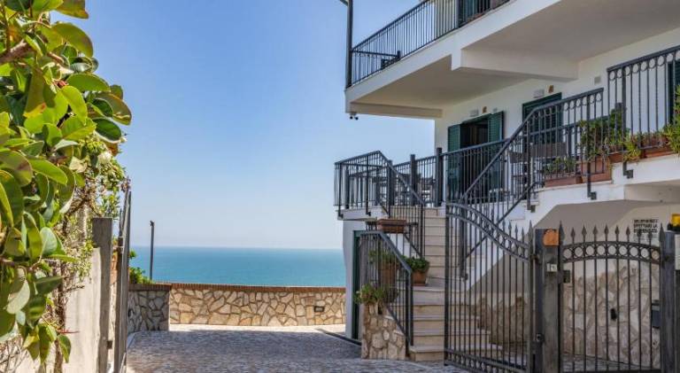 Rental apartment with patio in Foggia