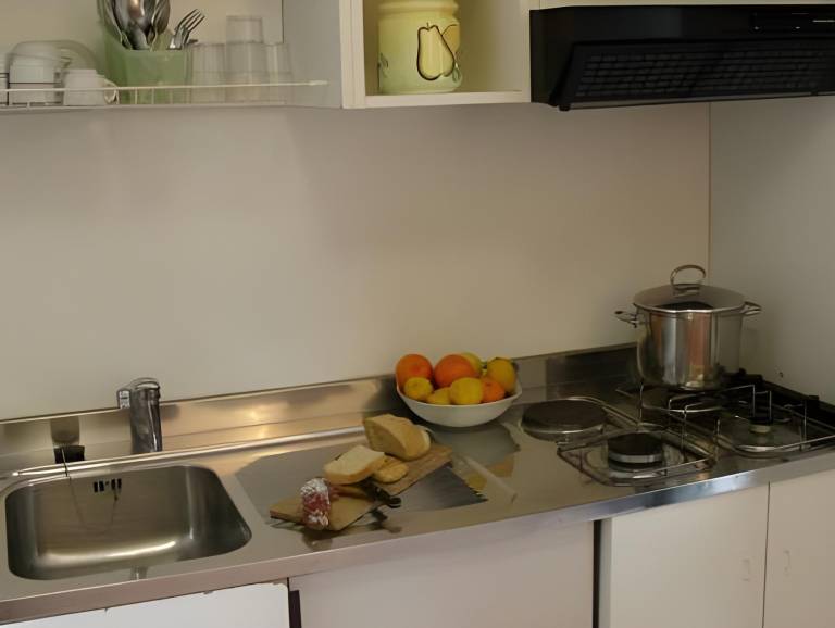 Lovely apartment with hot tub & pool | Pet-friendly — photo 5