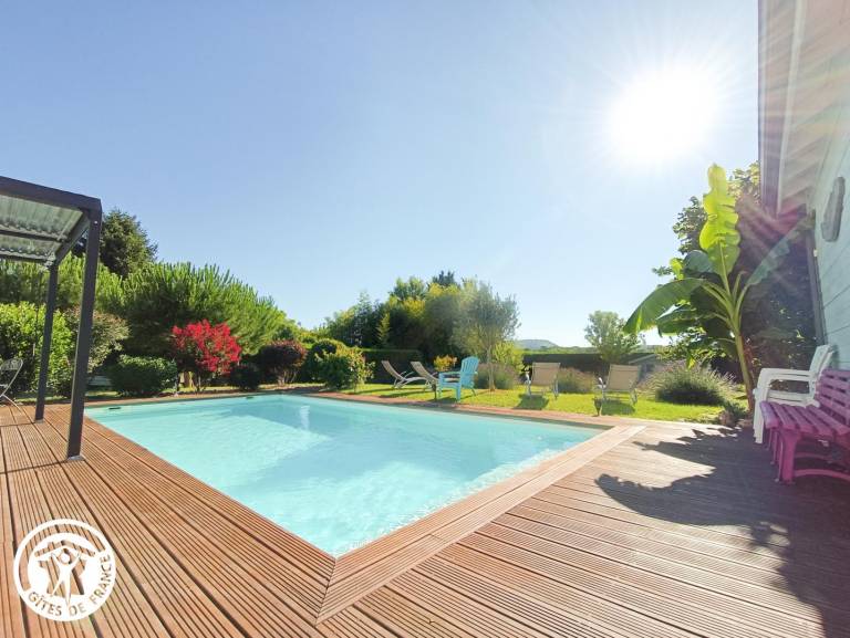 Fully equipped pleasant gite with terrace, private pool & yard | Dogs allowed — photo 3