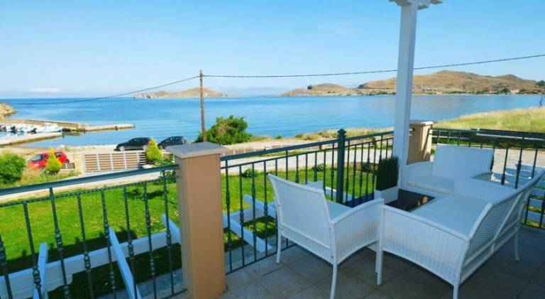 Rental apartment with yard & patio | Beach nearby | Pets allowed — photo 5