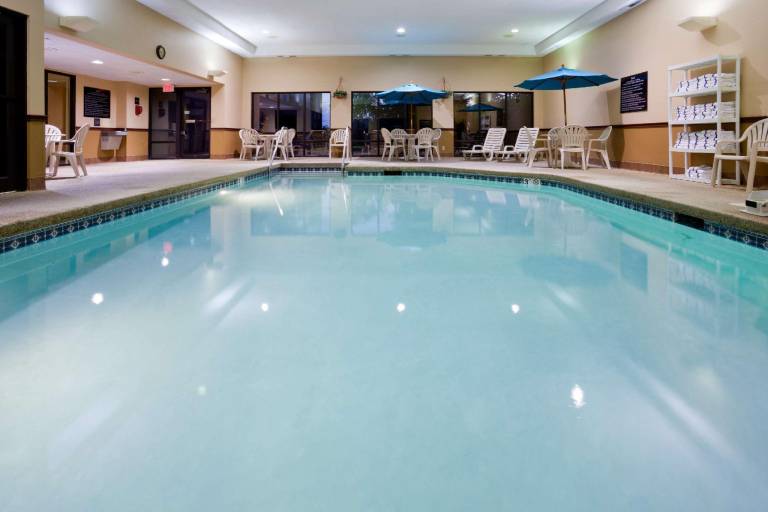 Hampton Inn Cedar Rapids — photo 2