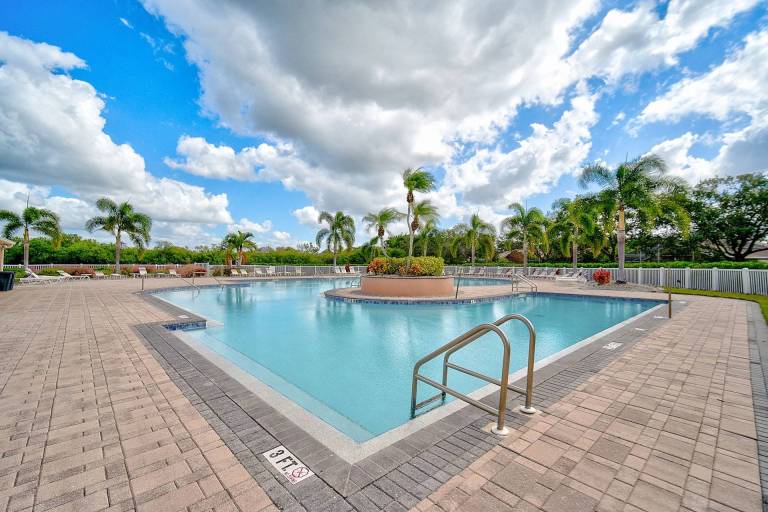 Heated Pool, Tennis, Near Dining, Pet-Friendly, Perfect Gated Community Getaway — photo 3
