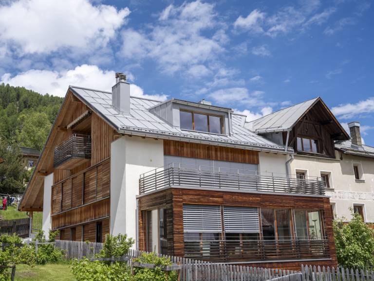 Holiday apartment with patio in Scuol