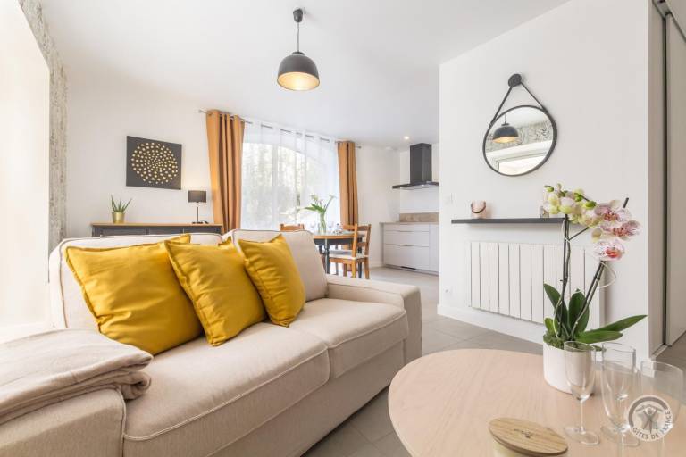 Gite with yard & patio in Coutances