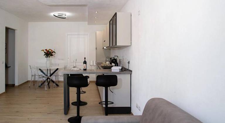 Apartment with terrace, yard & grill — photo 3