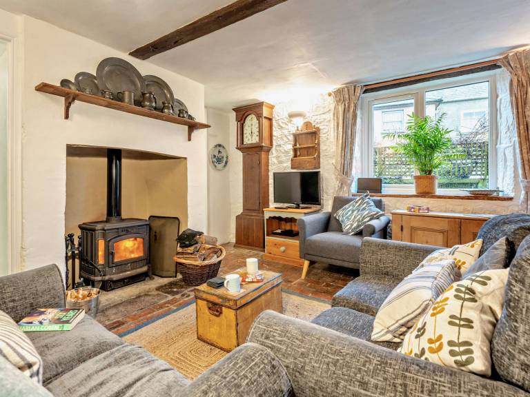 Cottage  Niton