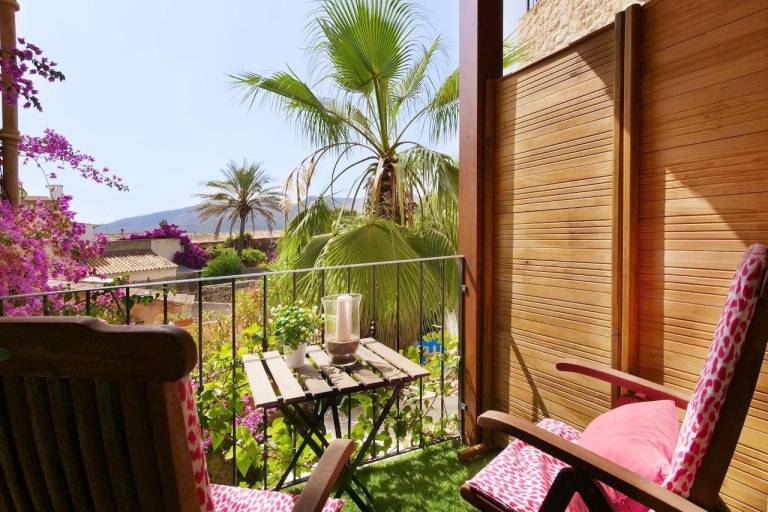 Family-oriented ample vacation home with terrace & private pool | Pets allowed — photo 5
